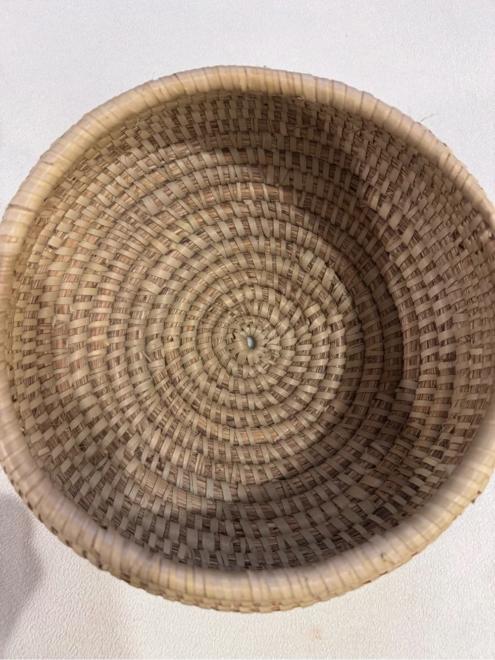 Vintage Sweetgrass Coiled Basket Handmade Southern Folk Art Round 8” Boho